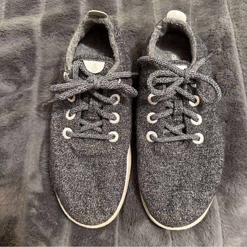 Allbirds gray wool runners size 8